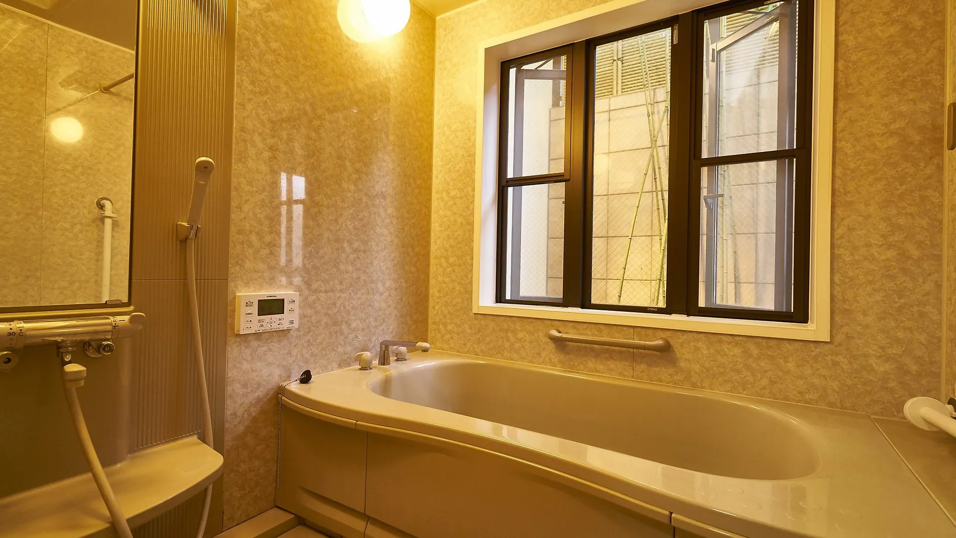 Guesthouse Nijo Fukuro-Tei Kyoto